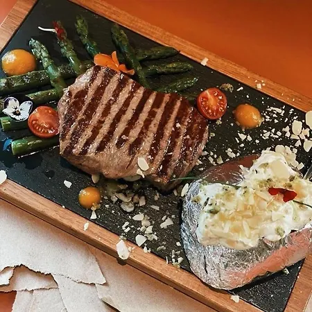 Royal Mountain Hotel