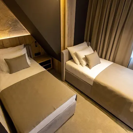 Royal Mountain 4* Divcibare