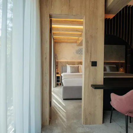 Royal Mountain Hotel