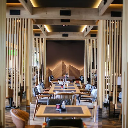 Royal Mountain Hotel